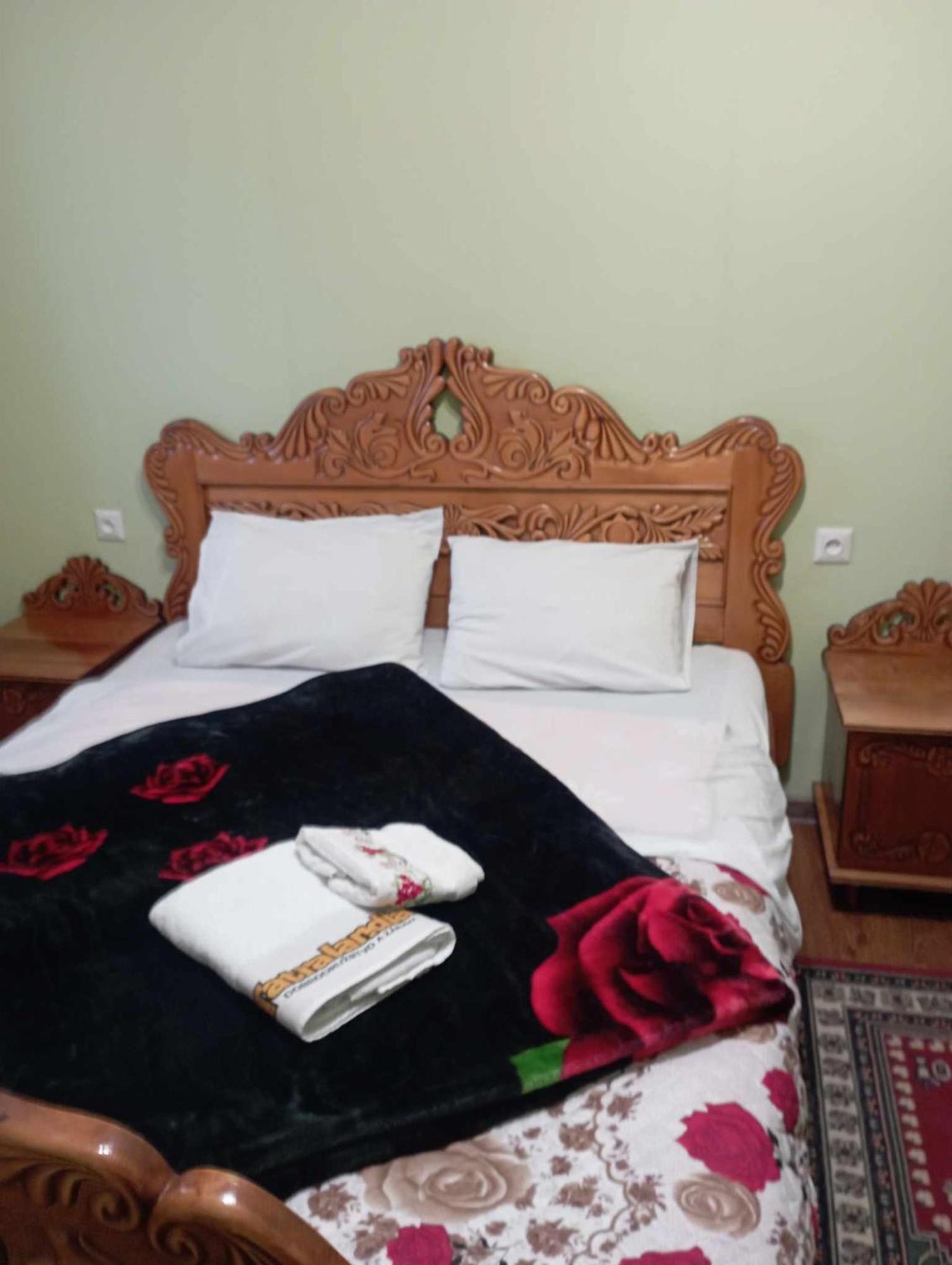 Hotel Nikea Paradiso Kutaisi Zewnętrze zdjęcie